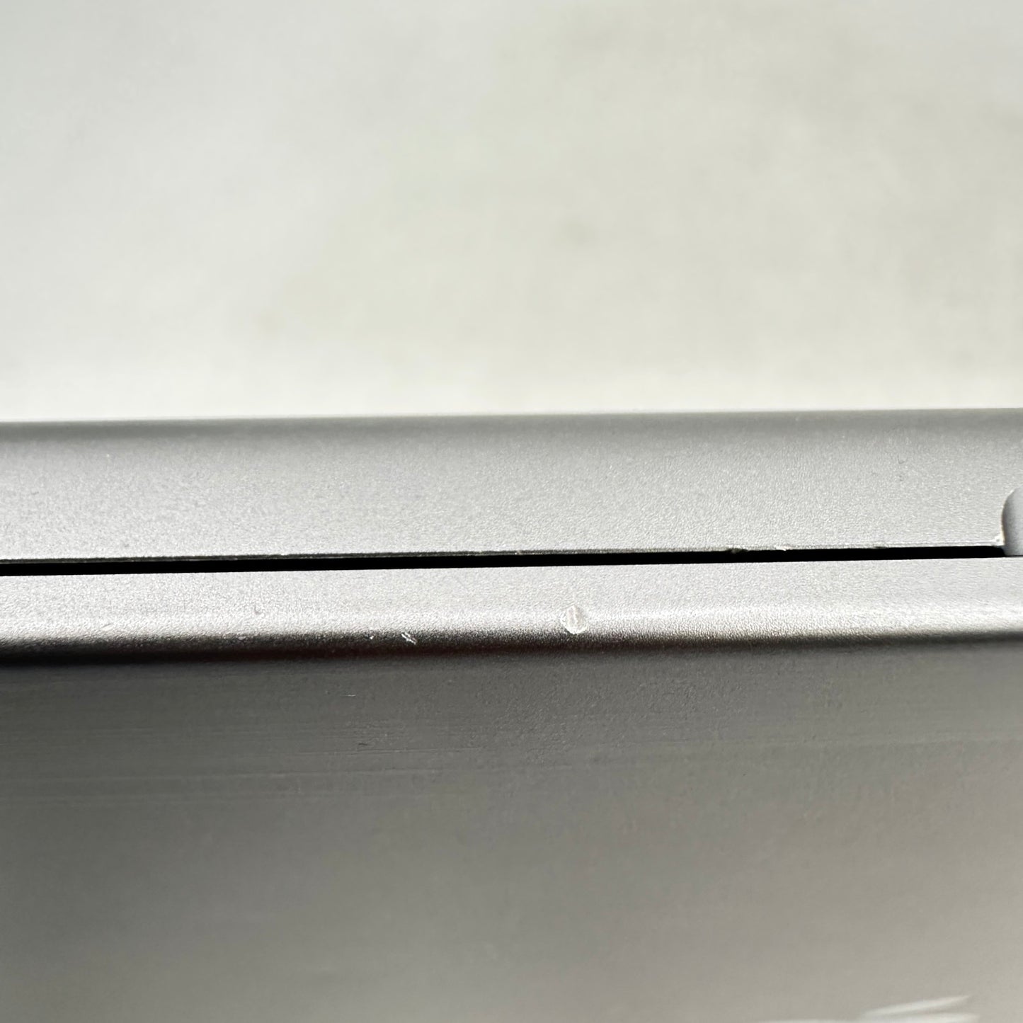 2021 Apple MacBook Pro 14" M1 Pro 14C GPU 3.2GHz 16GB RAM 512GB SSD A2442