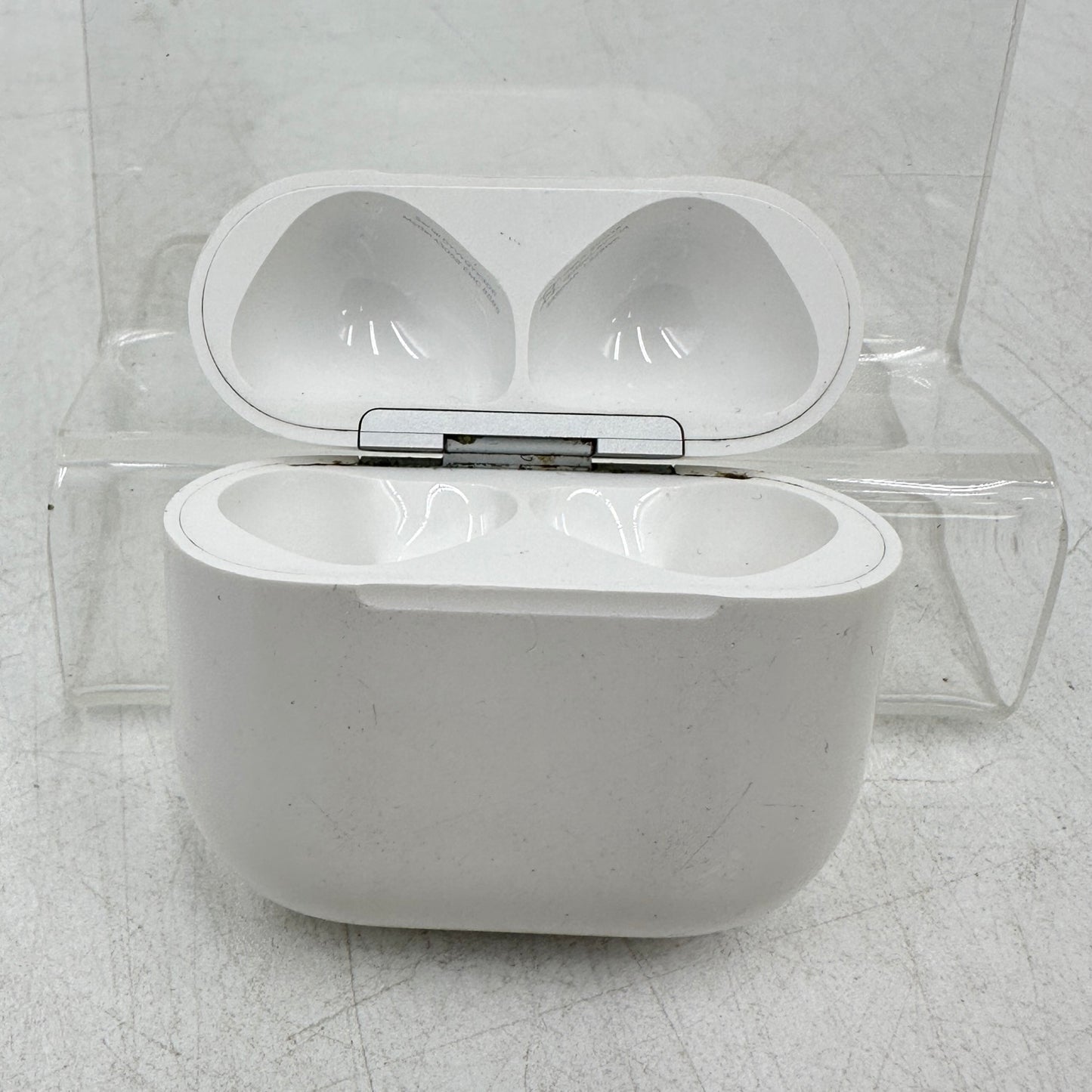 Apple AirPods 4th Gen with Charging Case A3053 A3050 A3058 MXP93LL/A