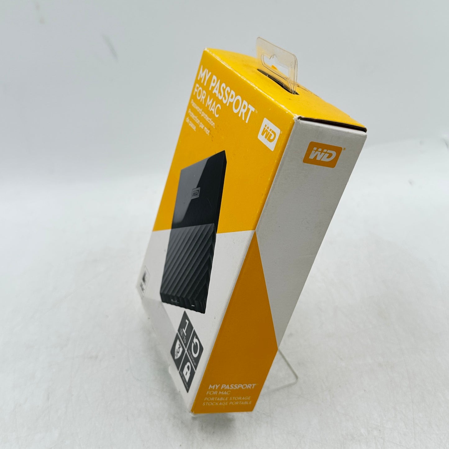 New Western Digital My Passport for Mac 1TB Portable Storage WDBFKF0010BBK-0B
