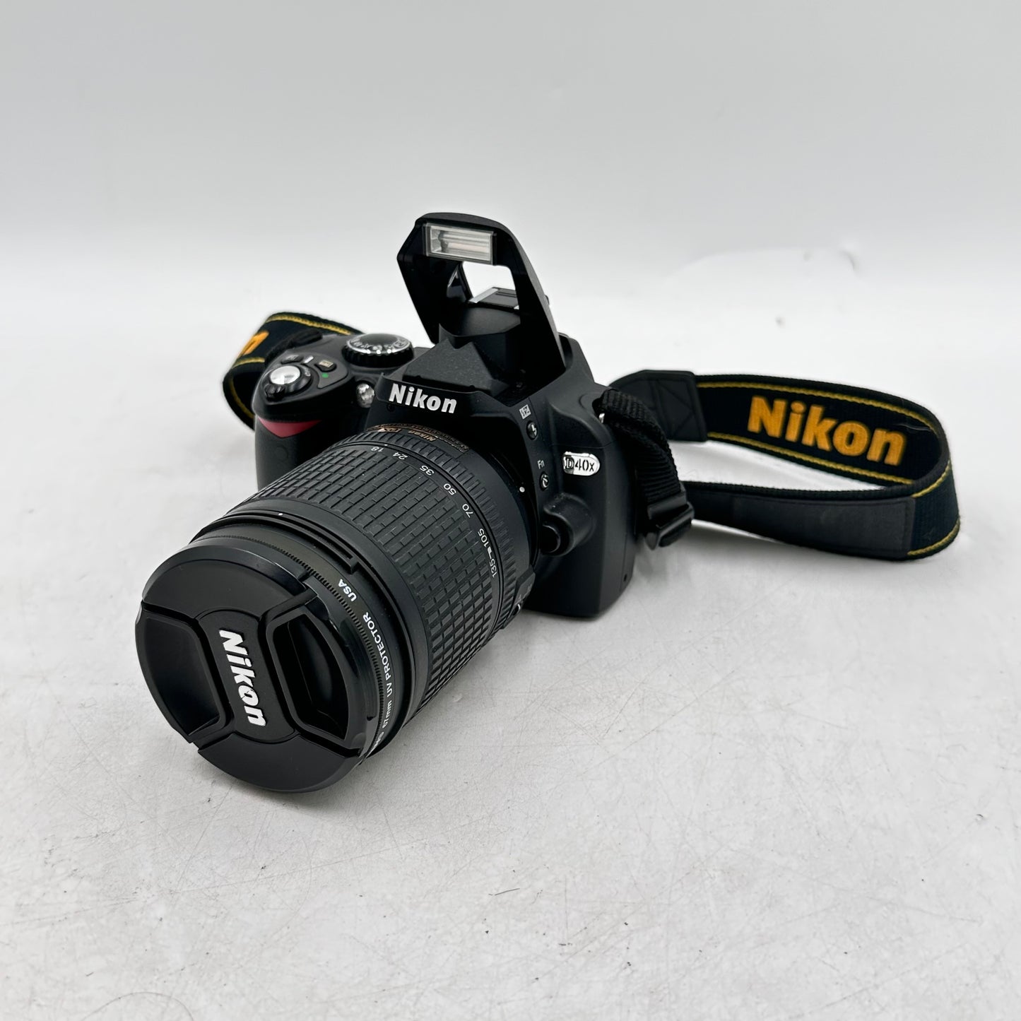 Nikon D40x 10.2MP DSLR Camera 9991 SC w/ 18-135mm Lens