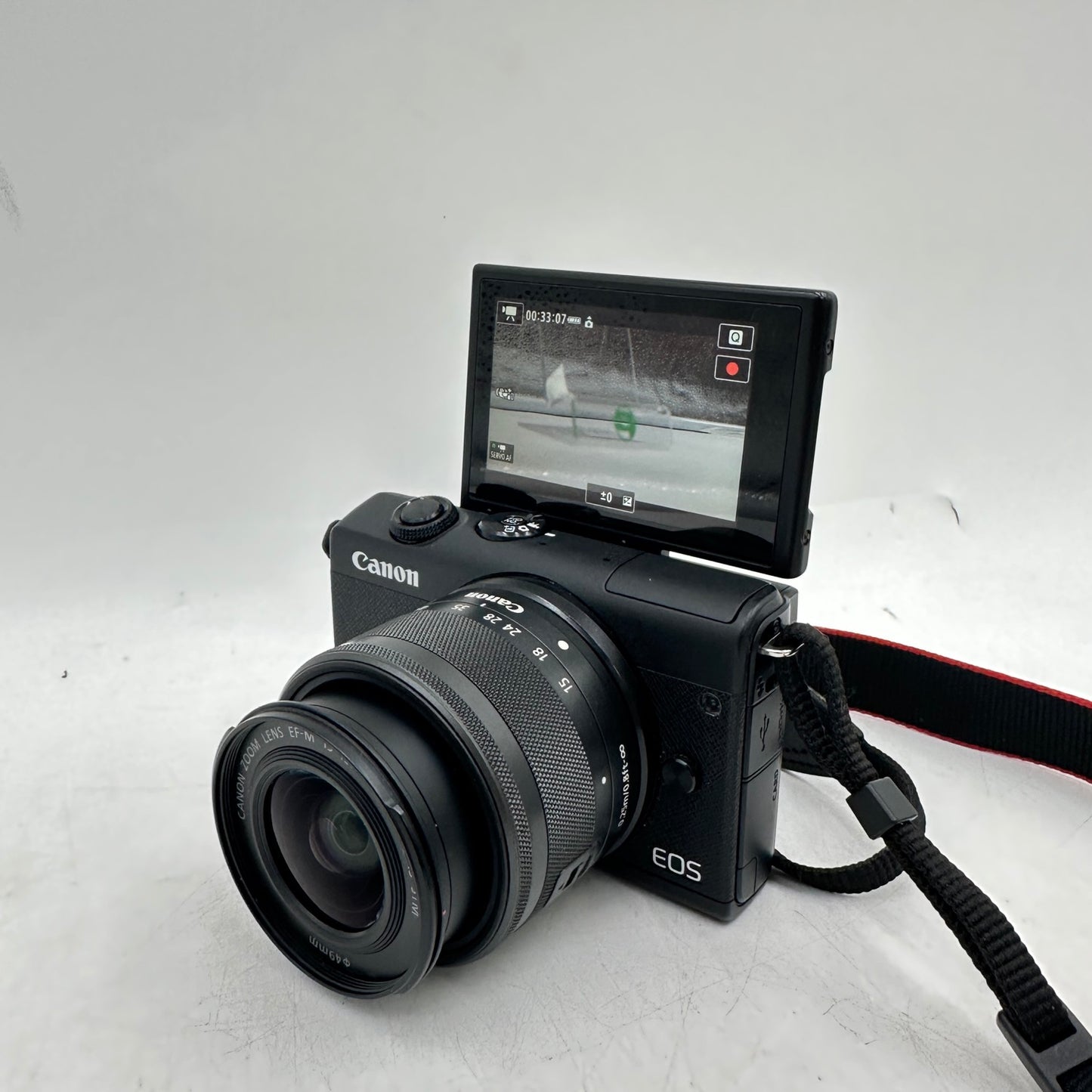 Canon EOS M200 24.1MP Mirrorless Camera w/ 15-45mm Lens