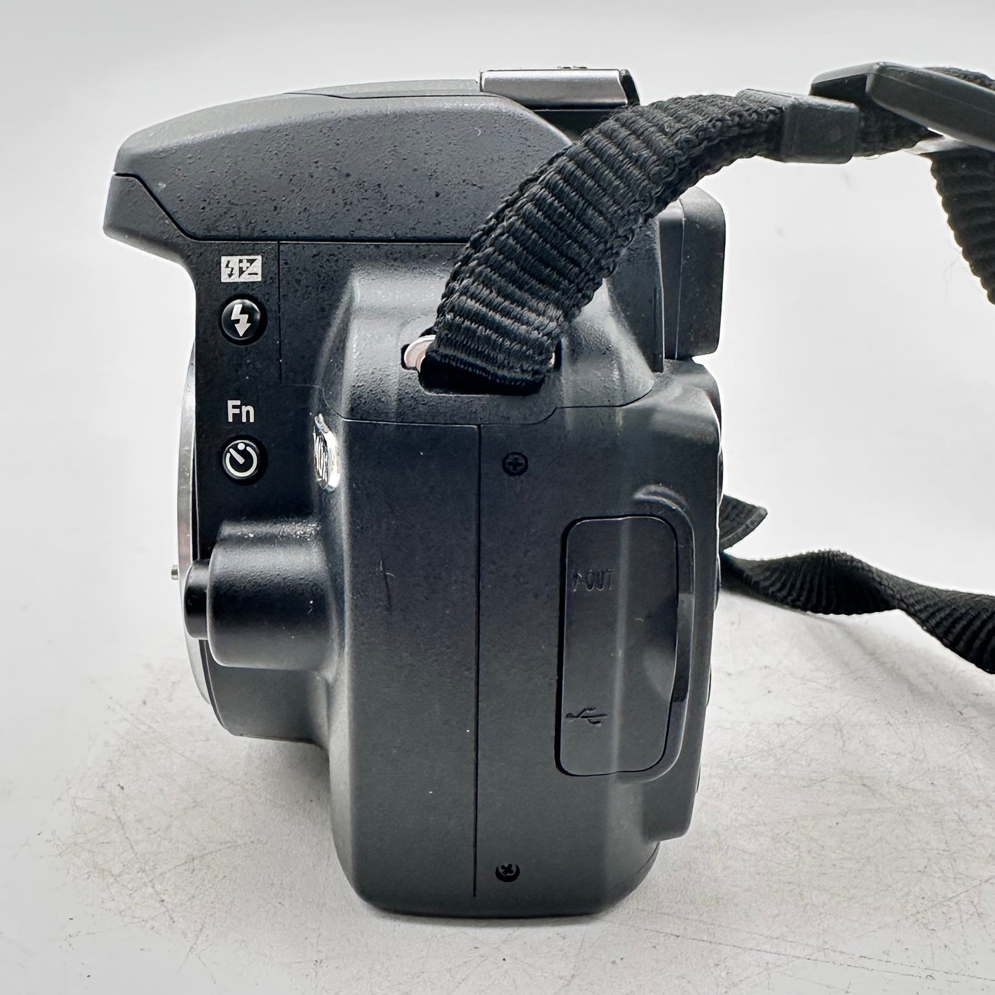 Nikon D40x 10.2MP DSLR Camera 9991 SC w/ 18-135mm Lens