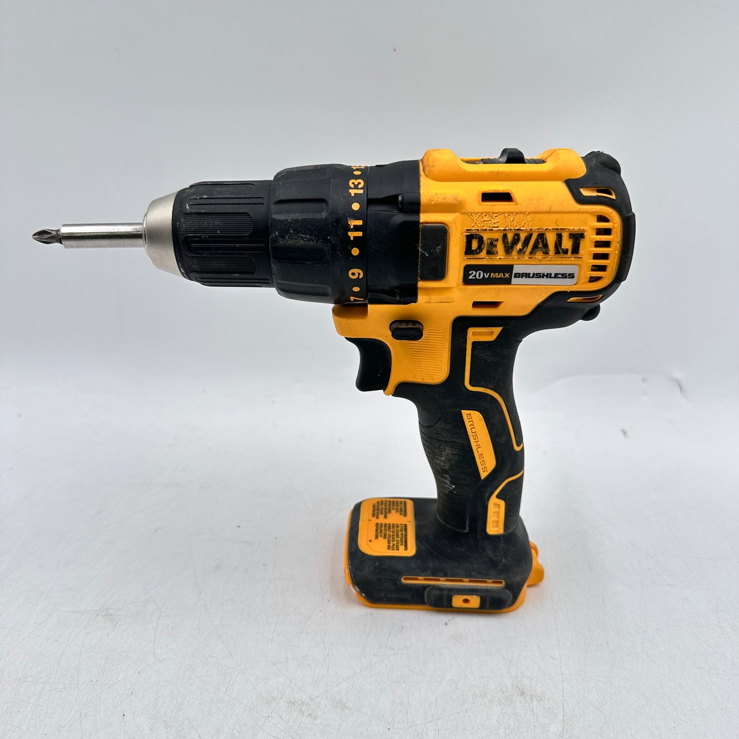 DeWalt DCD777 20V MAX 1/2" (13mm) Cordless Drill Driver