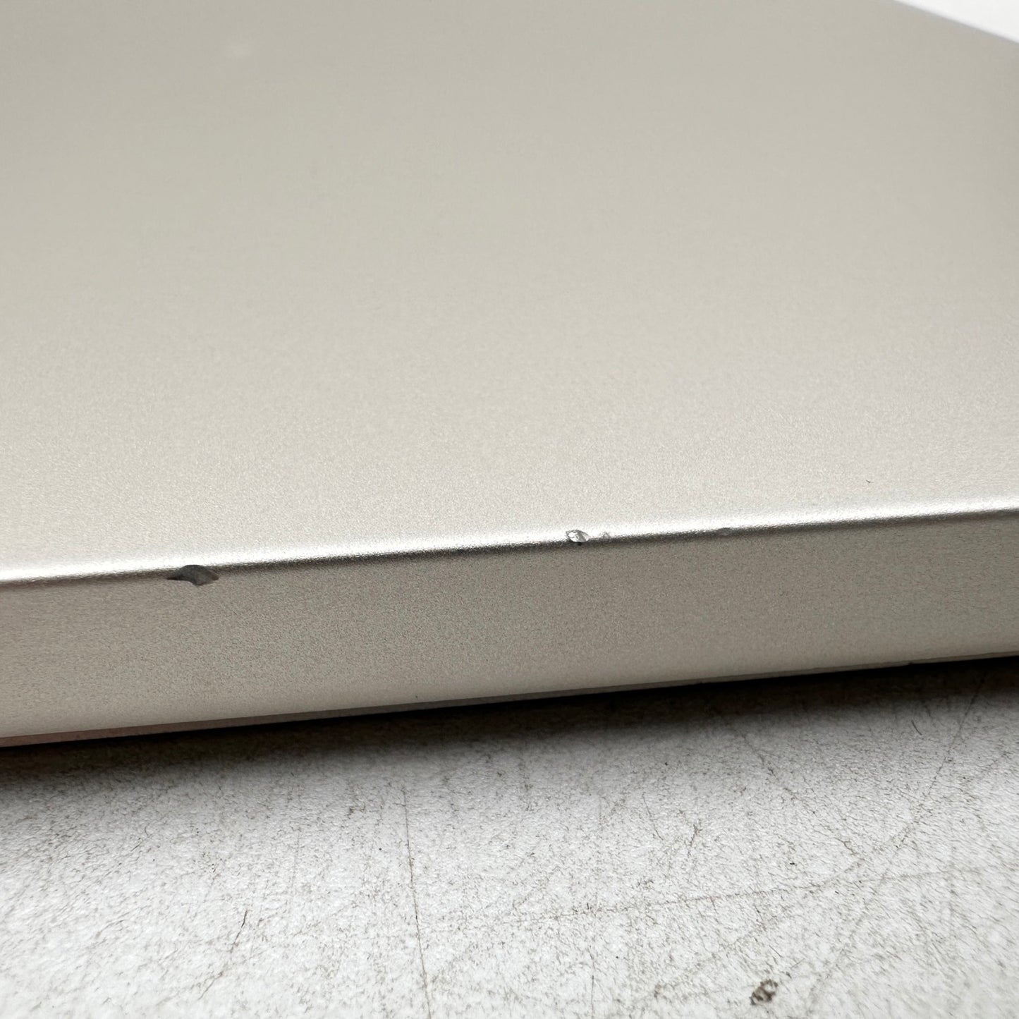 2022 Apple MacBook Air 13.6" M2 8C GPU 3.5GHz 16GB RAM 256GB SSD A2681