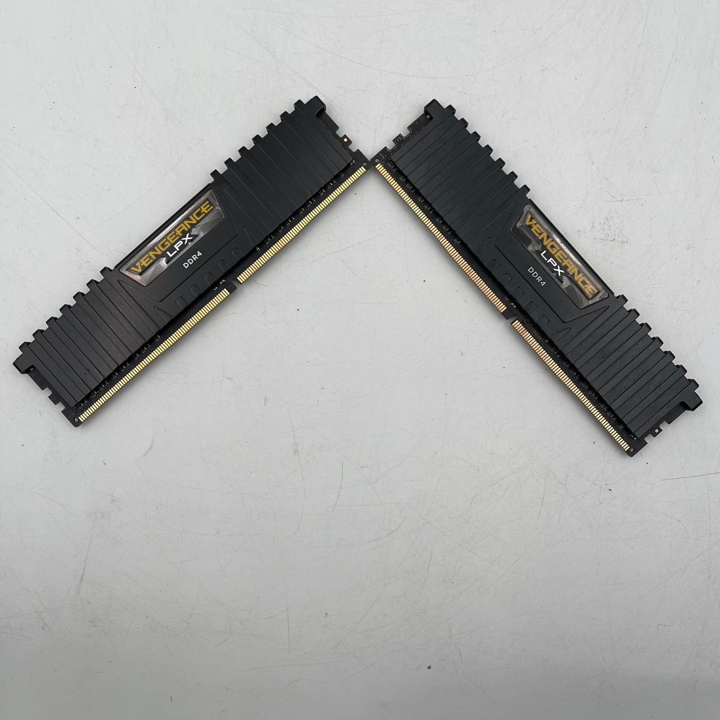 Corsair Vengeance LPX 16GB (2x8GB) RAM DDR4 2400MHz CMK8GX4M1A2400C16