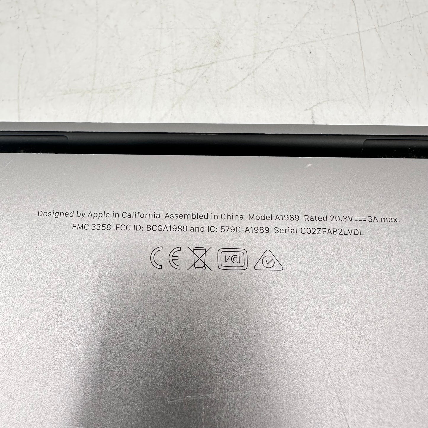 2018 Apple MacBook Pro 13.3" i7-8569U 2.8GHz 16GB RAM 1TB SSD Space Gray A1989