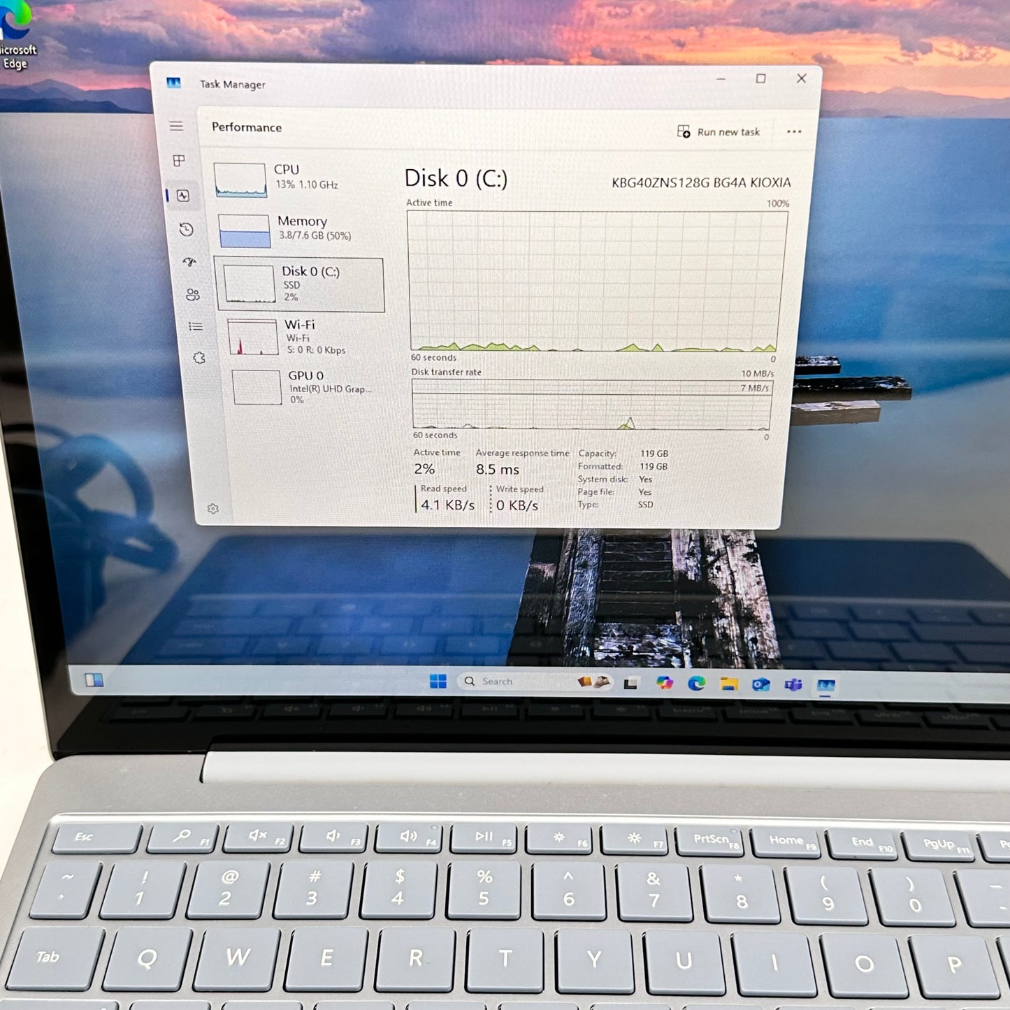 Microsoft Surface Go 1943 12.4" i5-1035G1 1.0GHz 8GB RAM 128GB SSD + Charger