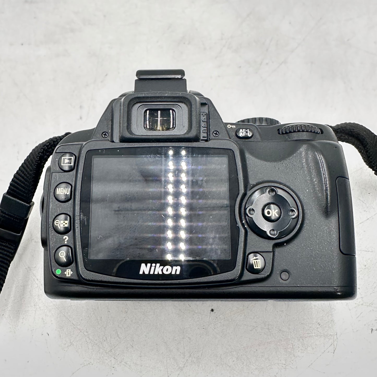Nikon D40x 10.2MP DSLR Camera 9991 SC w/ 18-135mm Lens