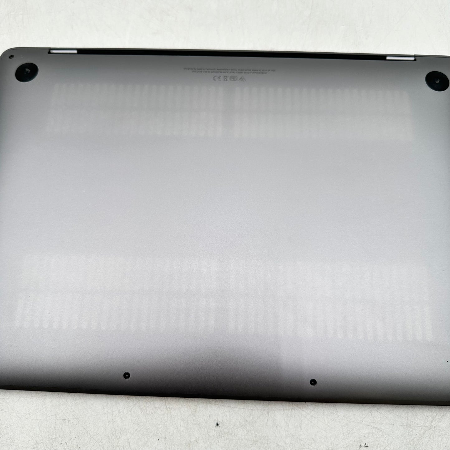 2020 Apple MacBook Pro 13.3" M1 8C GPU 3.2GHz 8GB RAM 512GB SSD MYD92LL/A READ