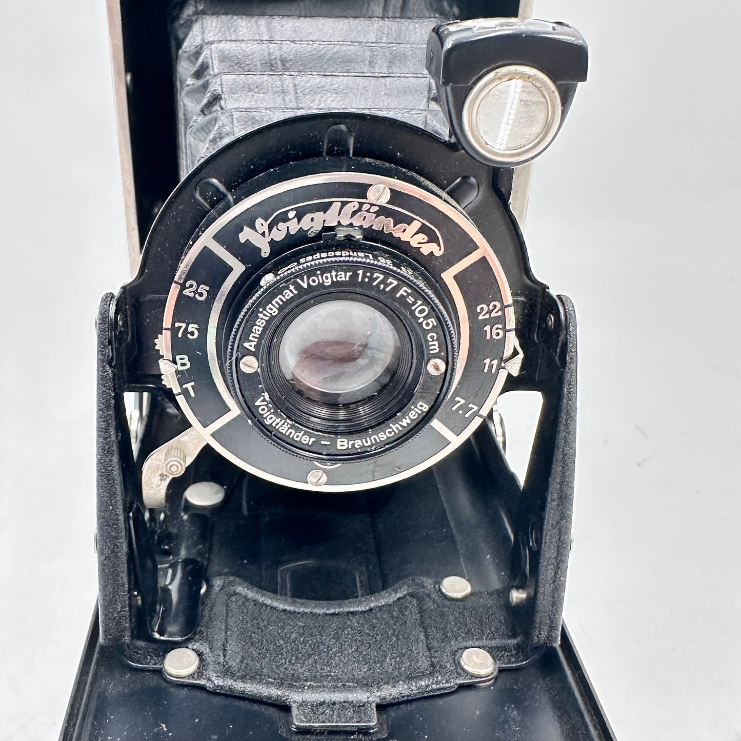 Vintage Voigtländer Bessa 6x9 Folding Camera w/ Voigtar 1:7,7/10,5 cm F=10,5 cm F7,7