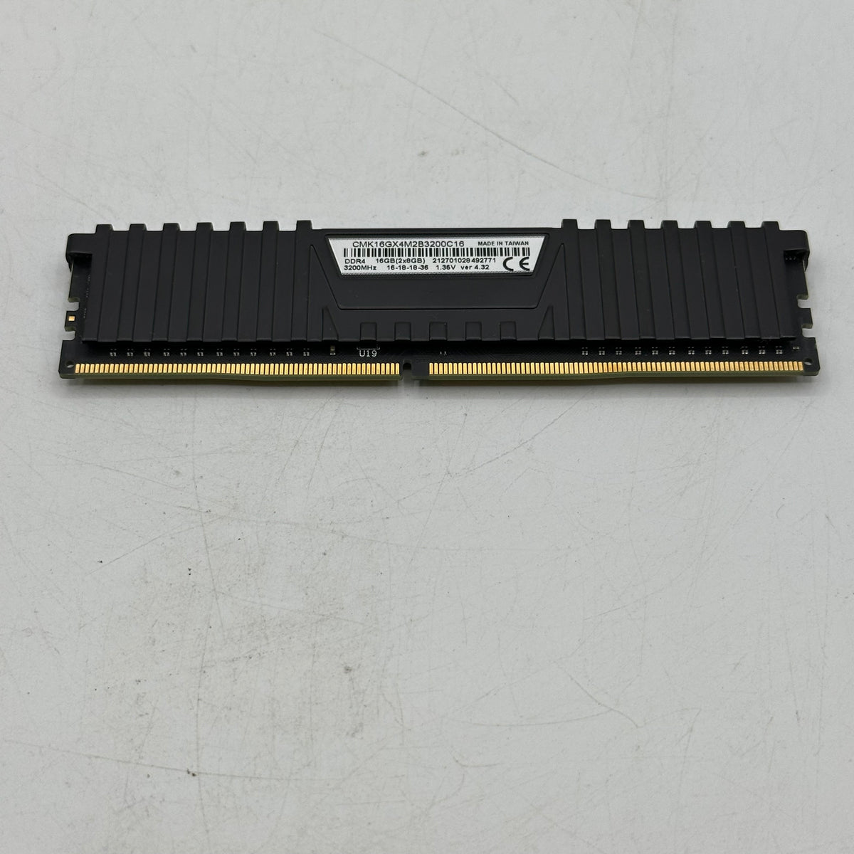 Corsair Vengeance 8GB (1x8GB) RAM DDR4 3200MHz CMK16GX4M2B3200C16