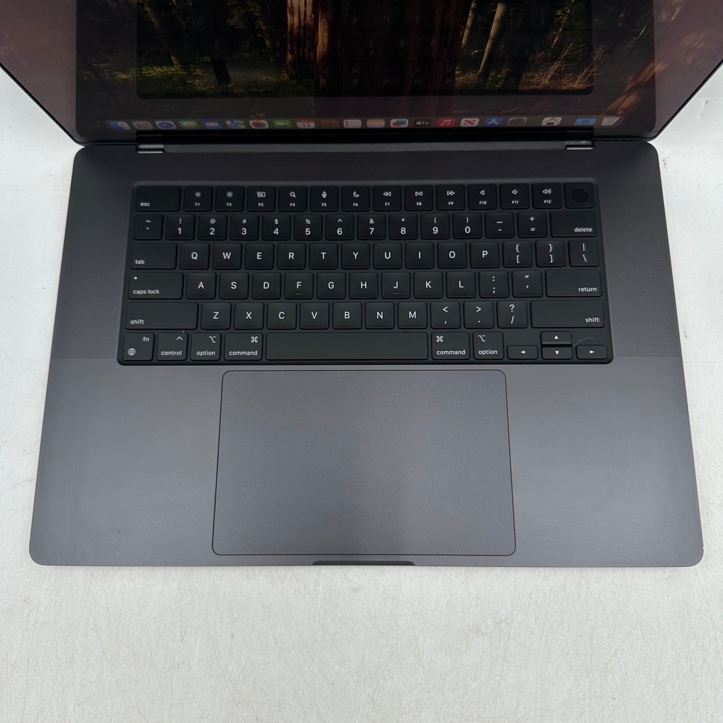 2024 Apple MacBook Pro 16" M4 Max 32C GPU 4.5GHz 36GB RAM 1TB SSD MX303LL/A