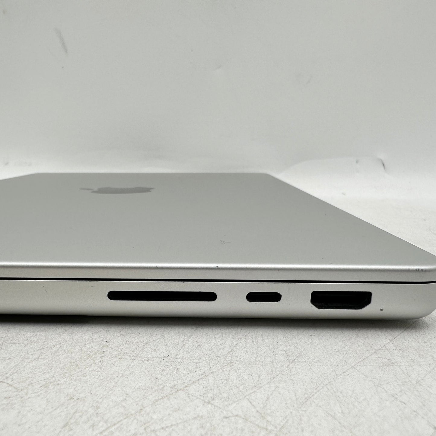 Broken 2023 Apple MacBook Pro 14" M3 Max 30C GPU 4.0GHz 36GB RAM 1TB SSD READ