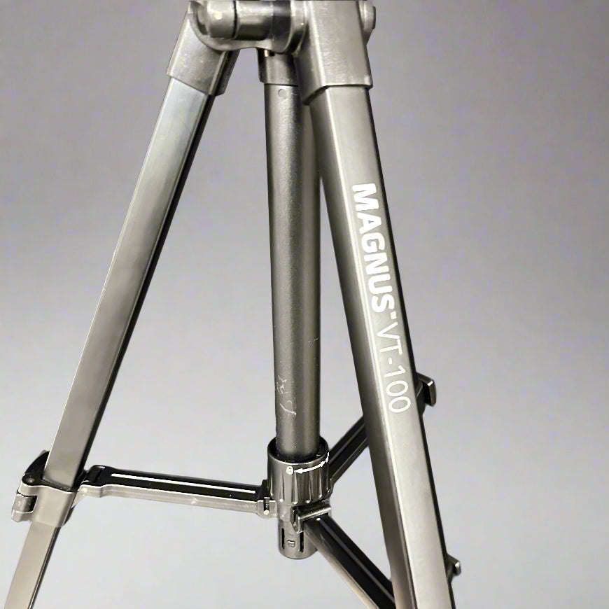 Magnus VT-100 Tripod System with 2-Way Pan Head VT100