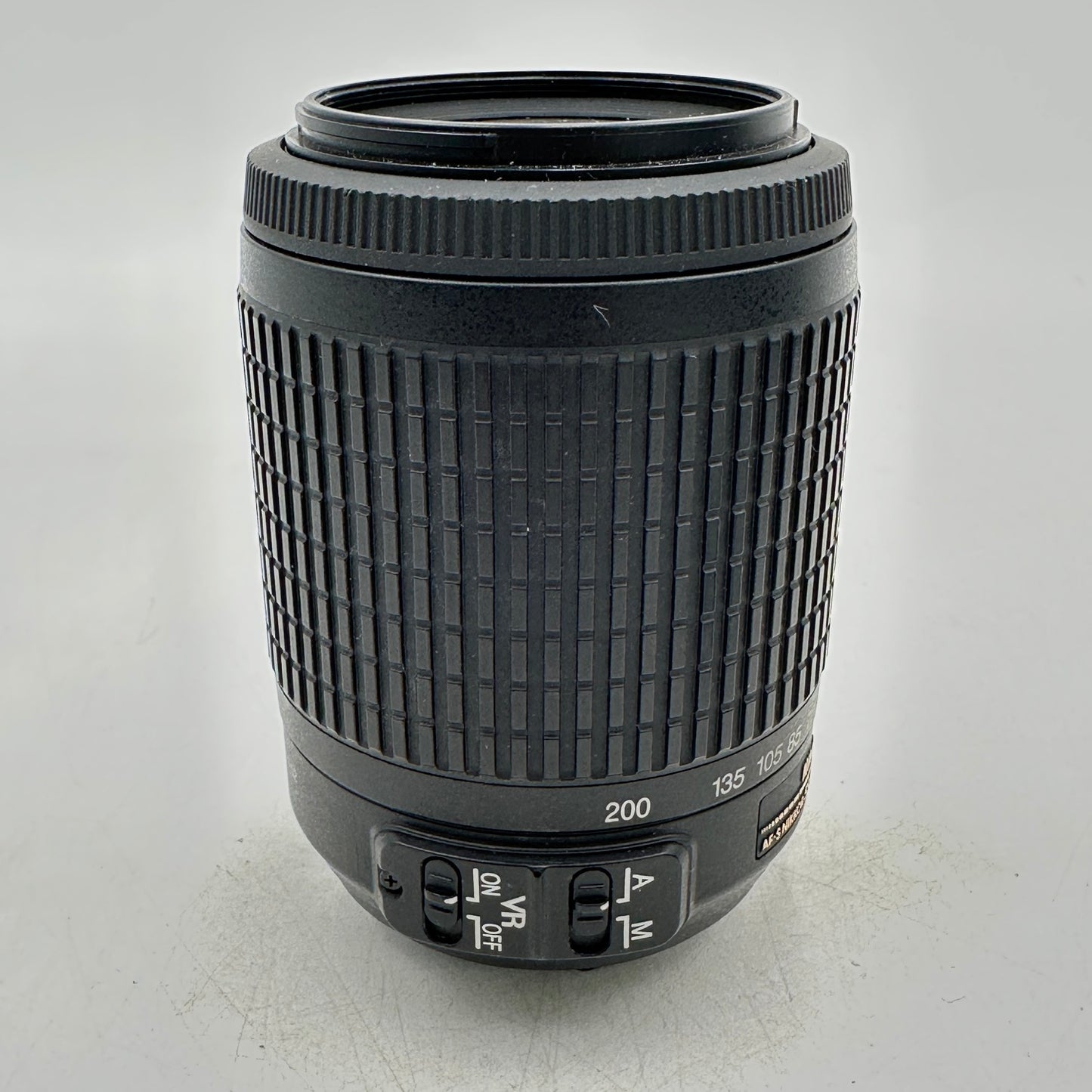 Nikon AF-S DX NIKKOR 55-200mm f/3.5-5.6 G ED VR READ