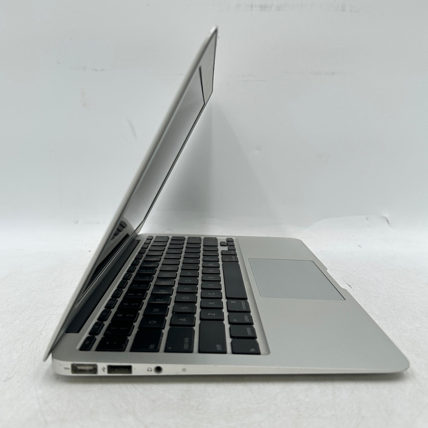 2010 Apple MacBook Air 11" Intel Core 2 Duo 1.4GHz 2GB RAM 128GB SSD A1370