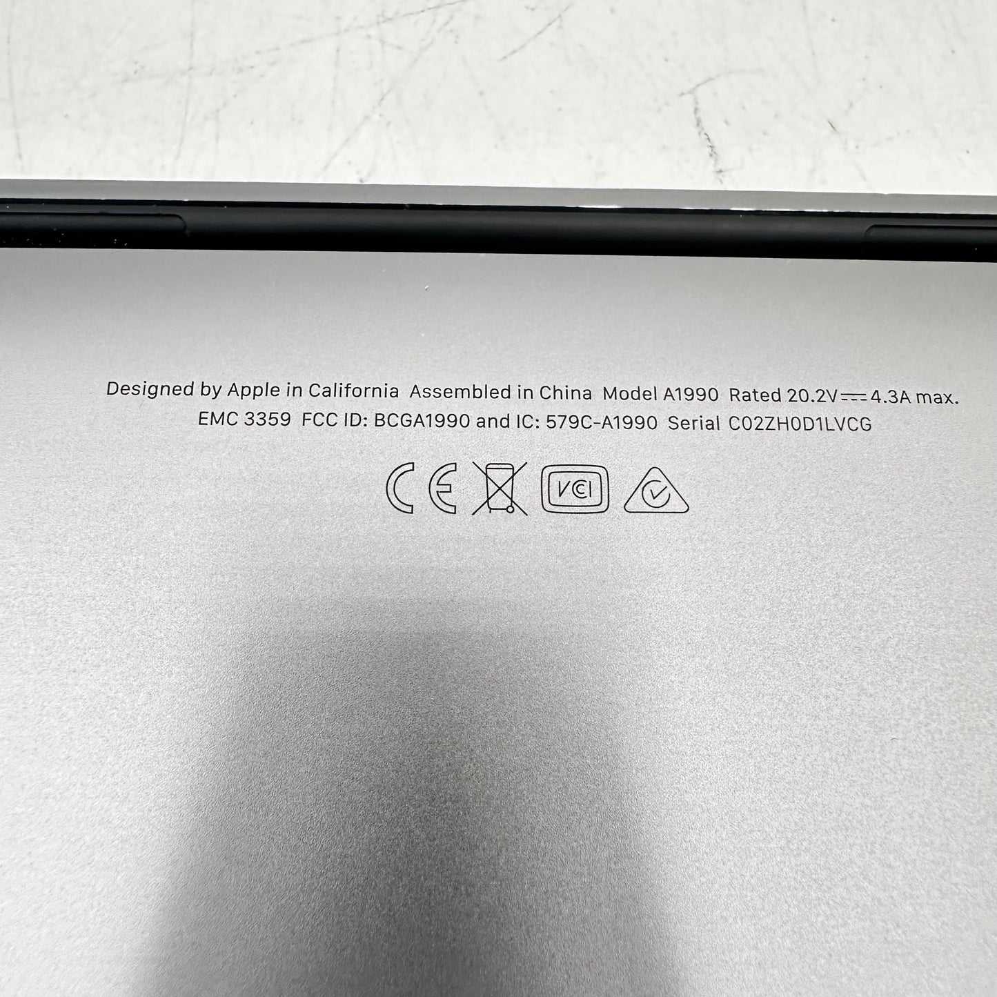 2019 Apple MacBook Pro 15" i9-9880H 2.3GHz 16GB RAM 512GB SSD 560X Gray READ