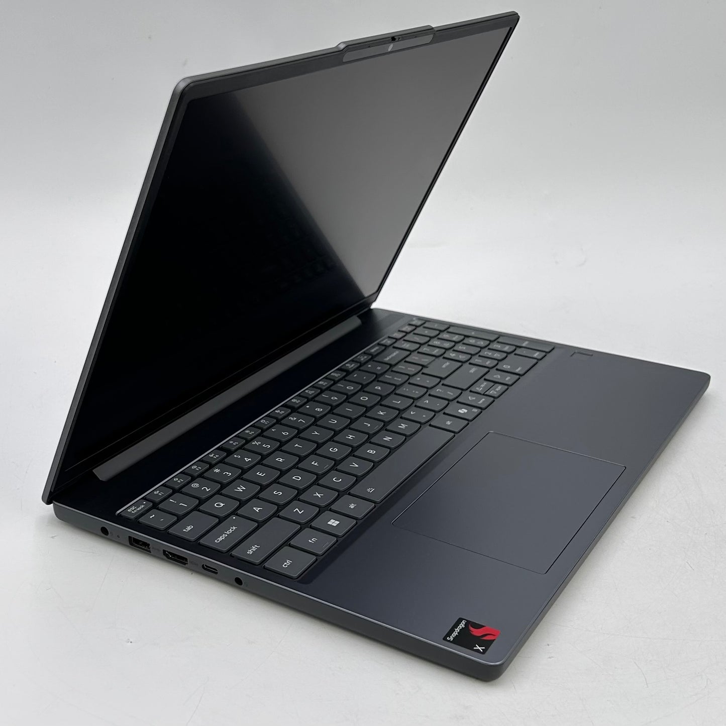 Lenovo IdeaPad Slim 3 15Q8X10 15.3 Snapdragon X  2.9GHz 16GB RAM 256GB SSD
