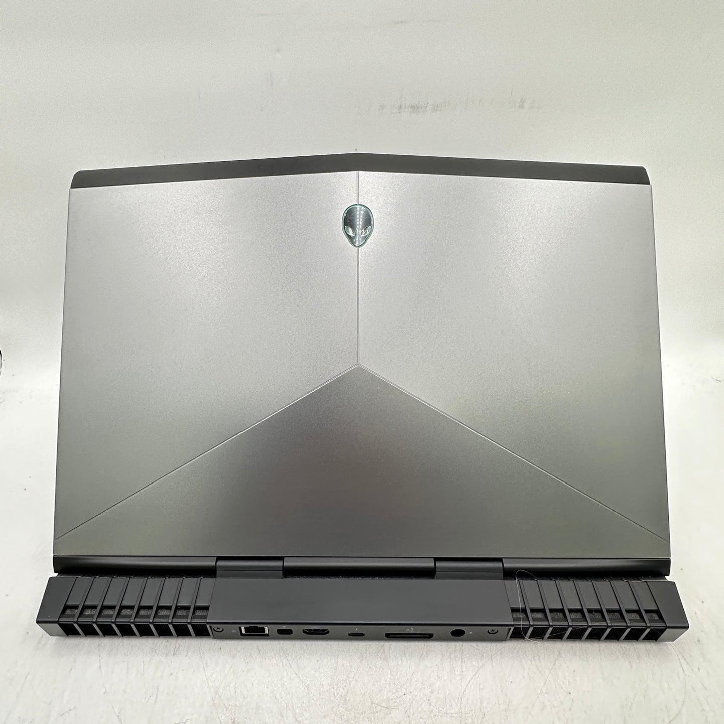 Alienware 15 R4 15.6" i9-8950HK 2.9GHz 32GB RAM 512GB SSD 1TB HDD GTX1080