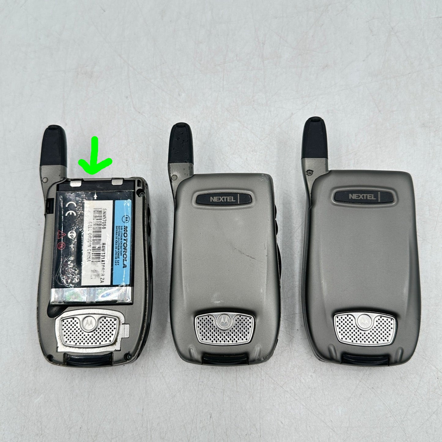 Lot of 4 Motorola Nextel Silver i880/ 3x i850 Cell Phone FA8400M/B000A2REVG