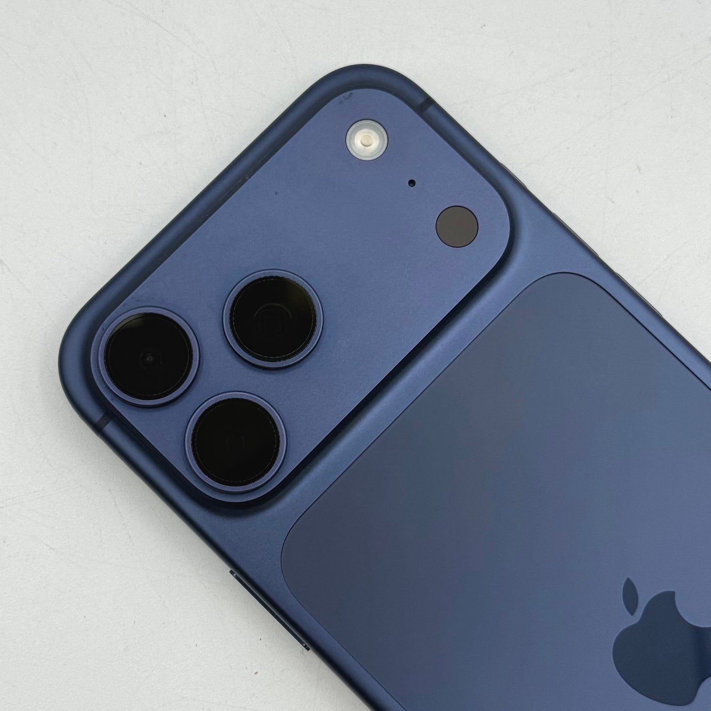 Factory Unlocked Apple iPhone 17 Pro Max 256GB Deep Blue MFXJ4LL/A