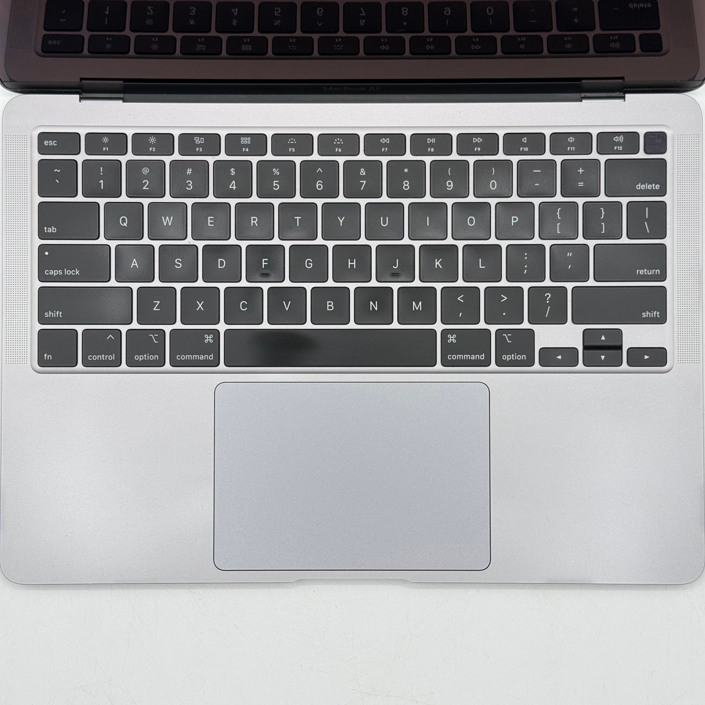 2020 Apple MacBook Air 13.3" i3 1.1GHz 8GB RAM 256GB SSD Space Gray A2179