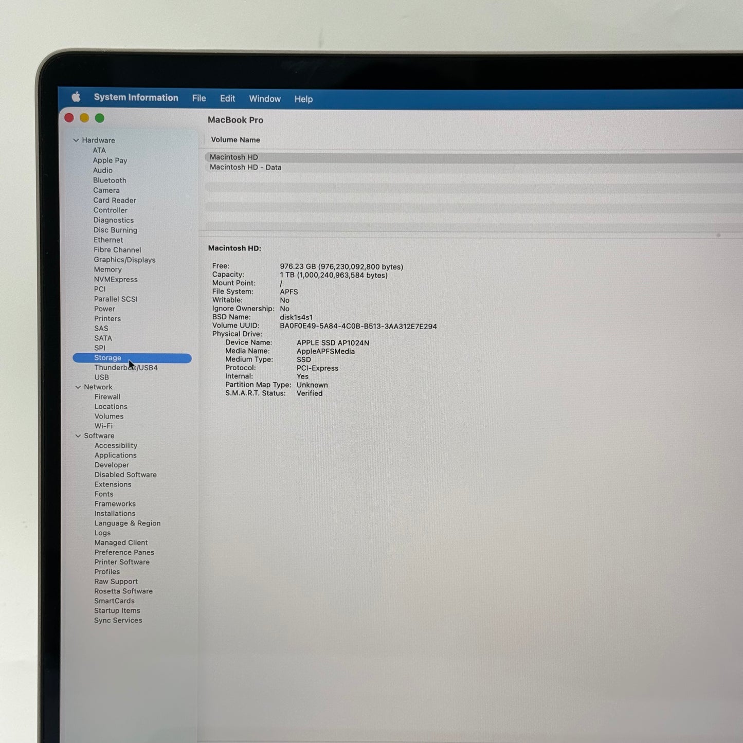 2019 Apple MacBook Pro 16" i9 2.3GHz 16GB RAM 1TB SSD Space Gray A2141