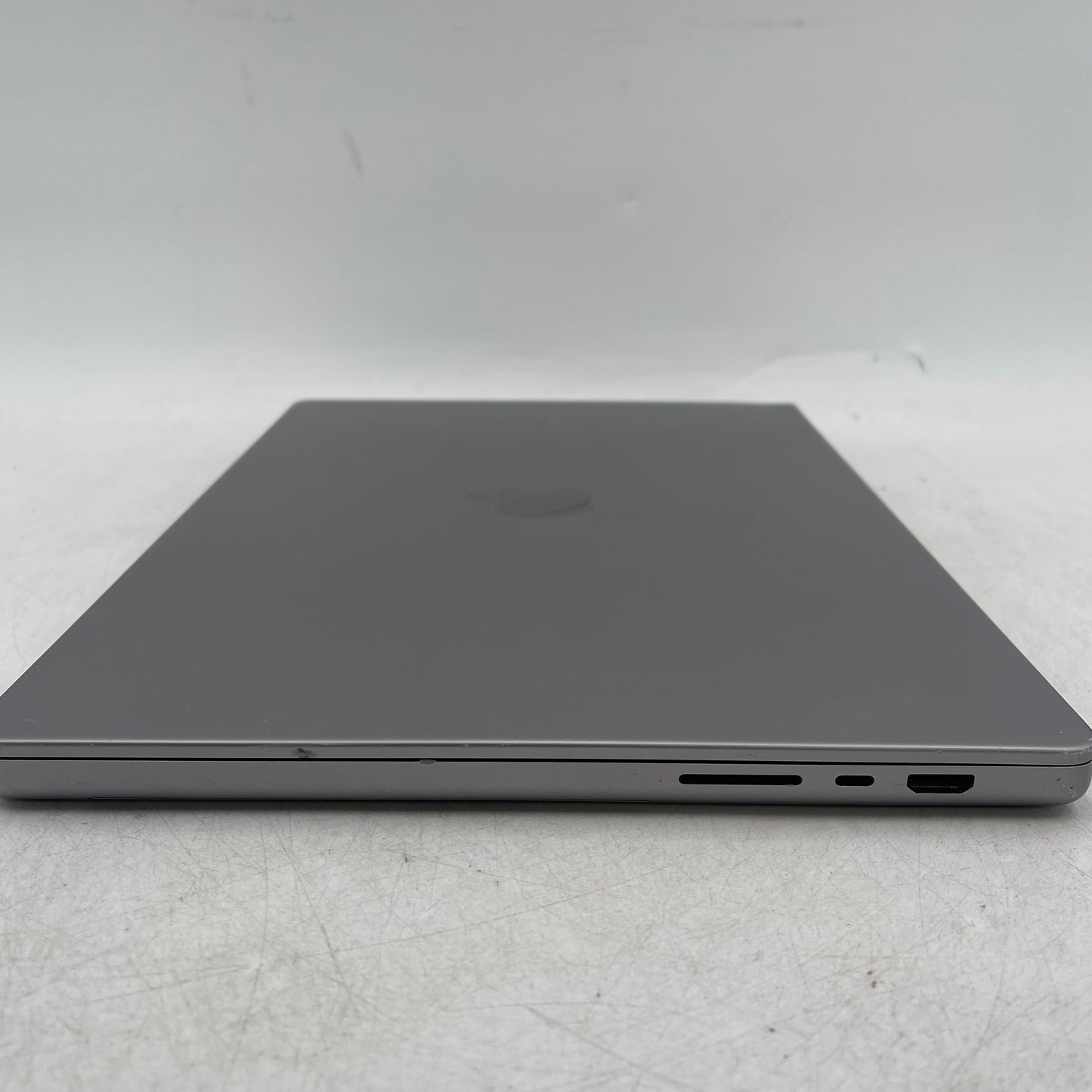 2021 Apple MacBook Pro 16" M1 Pro 16C GPU 3.2GHz 16GB RAM 512GB SSD A2485