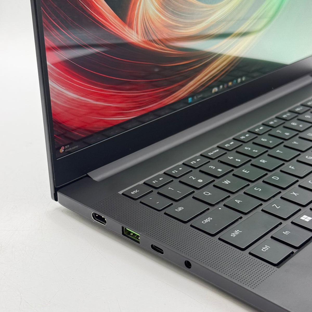 Razer Blade 14 RZ09-0530 14" Ryzen AI 9 365 64GB RAM 2TB SSD GeForce RTX 5070