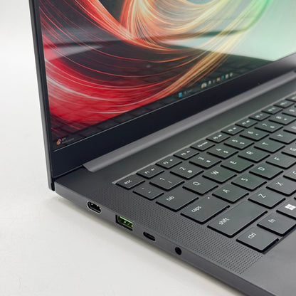 Razer Blade 14 RZ09-0530 14" Ryzen AI 9 365 64GB RAM 2TB SSD GeForce RTX 5070