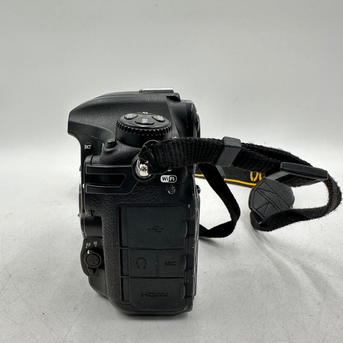 Nikon D500 20.9MP DSLR Camera Body Only 67557 SC