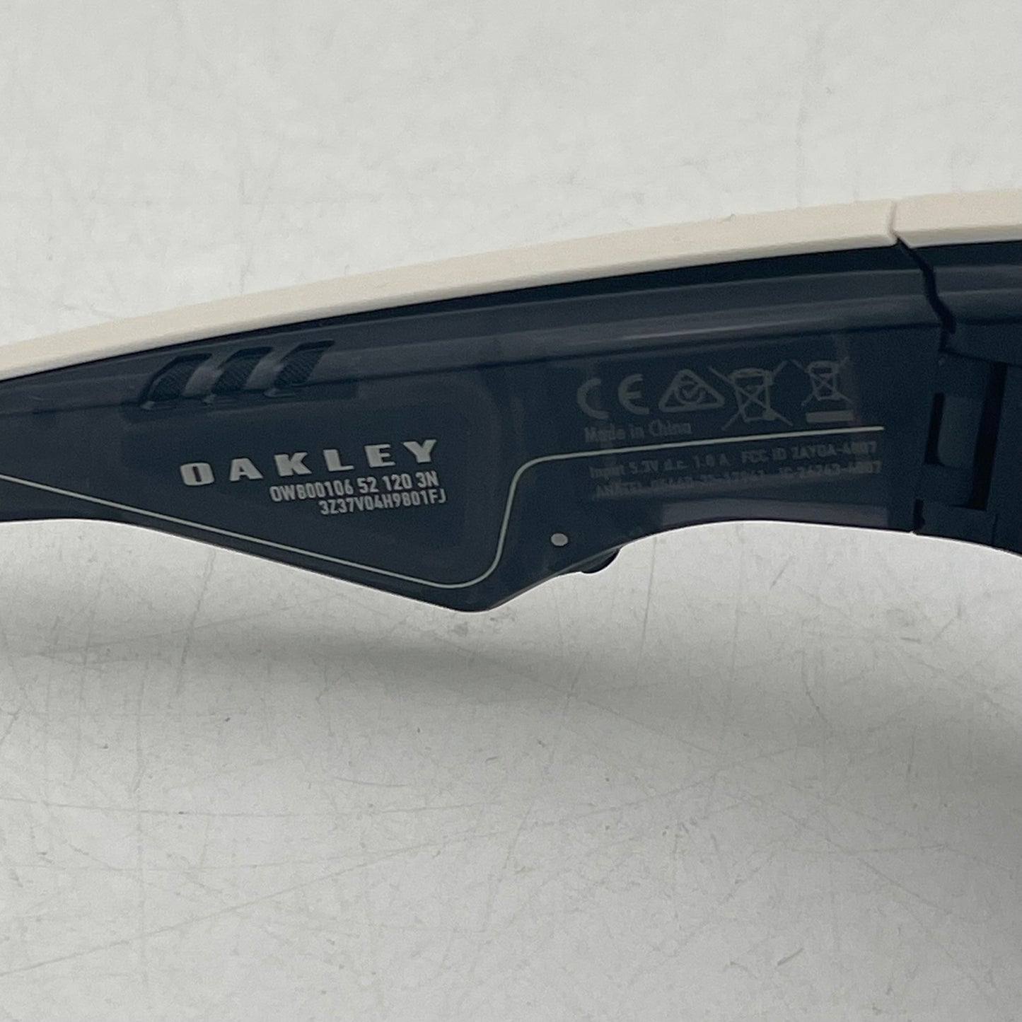 Oakley Meta Vanguard White Prizm OW8001-0652 AI Smart Glasses
