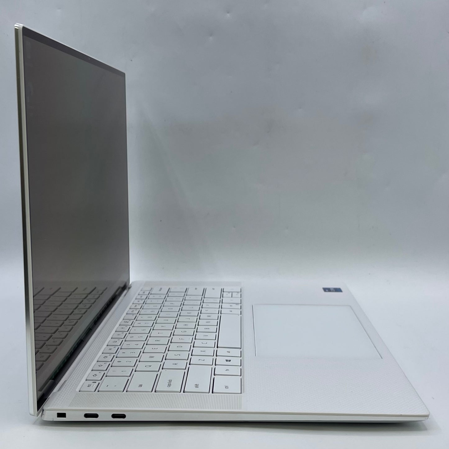 Dell XPS 9510 15.6" i7-11800H 2.3GHz 16GB RAM 1TB GeForce RTX 3050 Ti 3K OLED