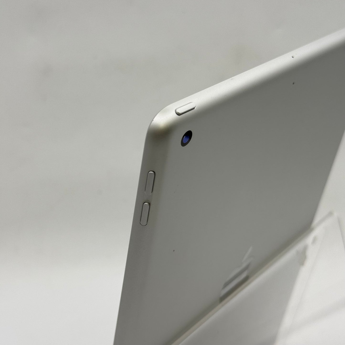 WiFi Only Apple iPad 9th Gen 64GB Silver MK2L3LL/A