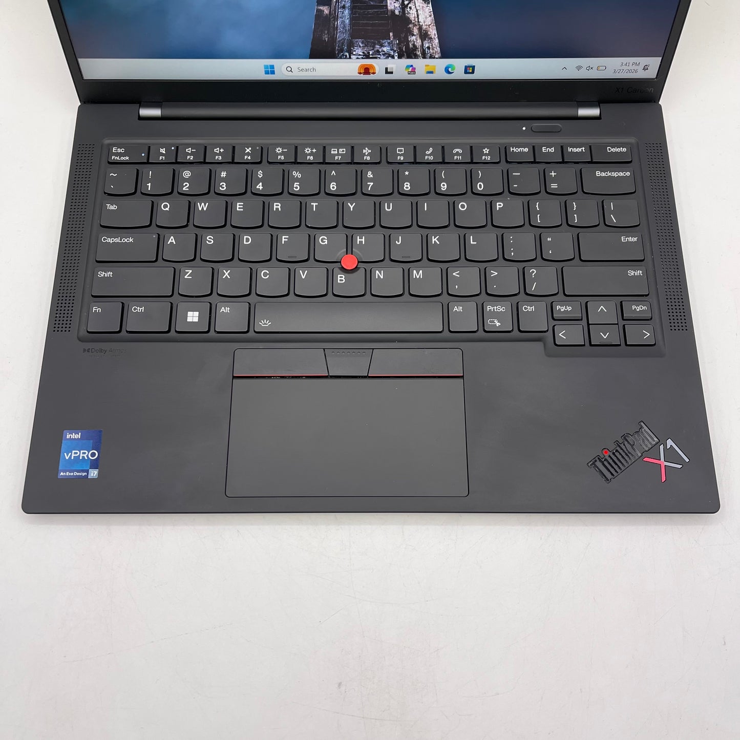 Lenovo ThinkPad X1 Carbon Gen 10 14" i7-1185G7 2.2GHz 16GB RAM 512GB SSD