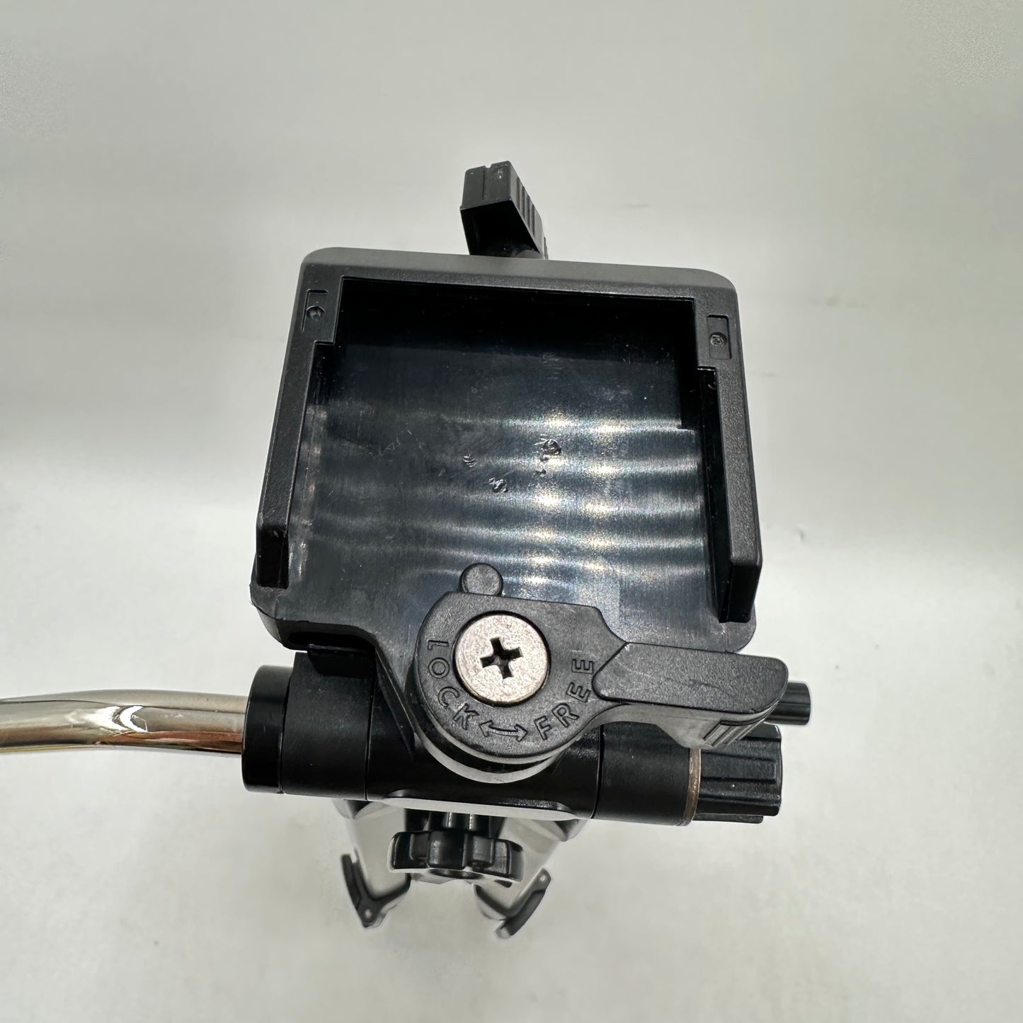 Magnus VT-100  Tripod System with 2-Way Pan Head VT100