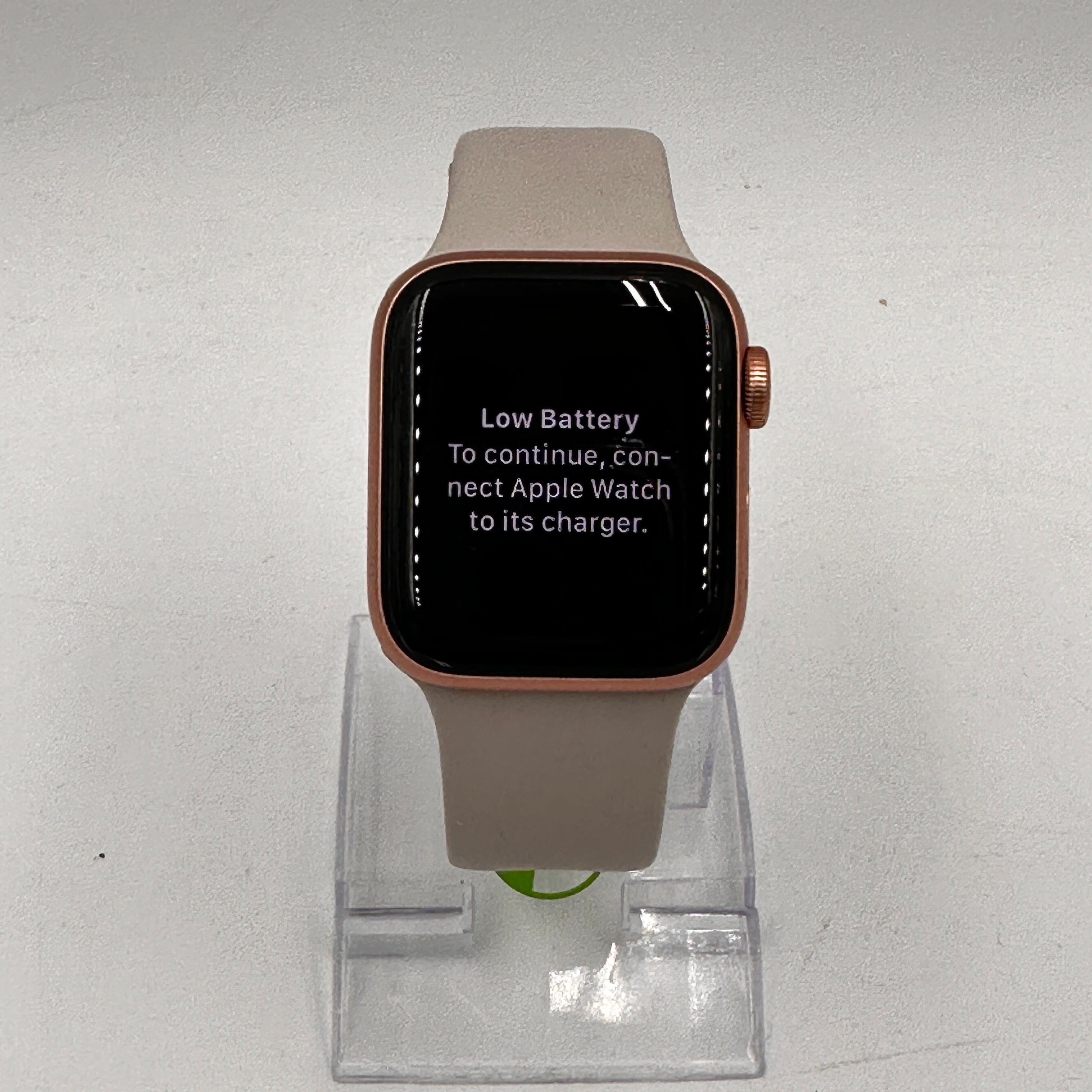 Apple Watch Series 4 40 mm GPS deals Only