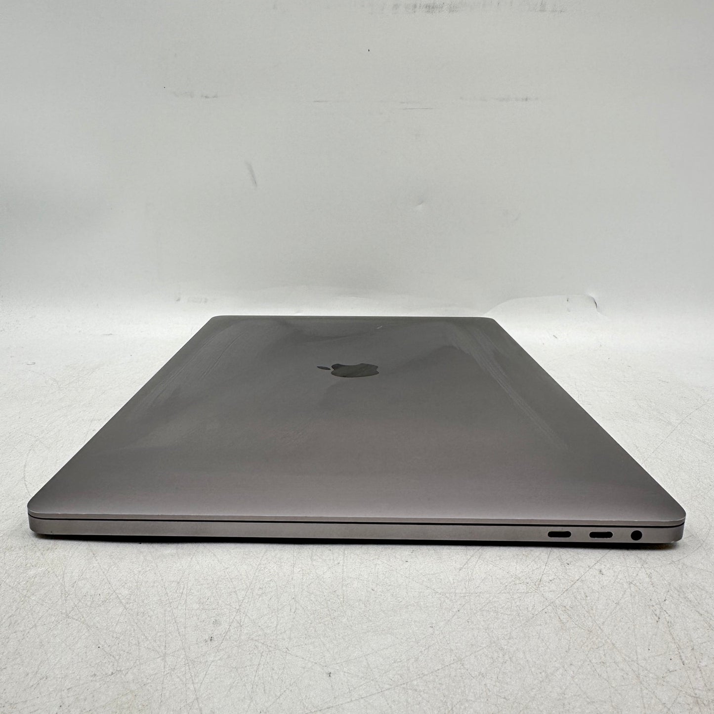2019 Apple MacBook Pro 16" i7 2.6GHz 16GB RAM 512GB SSD Space Gray A2141