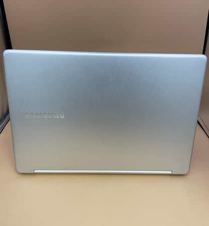 Samsung Notebook NP740U5M-X01US 15.6" i7-7500U 2.7GHz 12GB RAM 1TB HDD NVIDIA GeForce 940MX