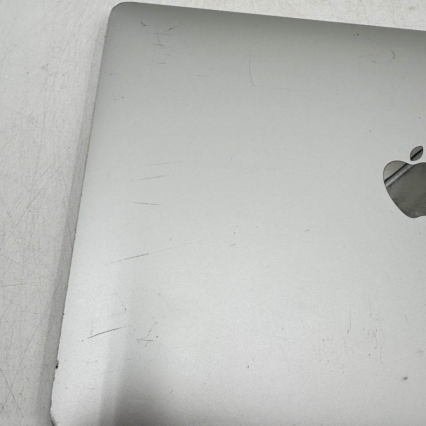 Broken 2017 Apple MacBook Pro 13.3" i5-7360U 2.3GHz 8GB RAM 128GB SSD A1708 READ