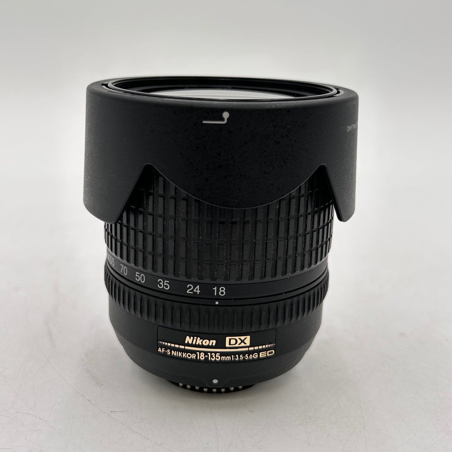 Nikon AF-S DX NIKKOR 18-135mm f/3.5-5.6 Auto & Manual Lens F