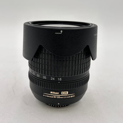 Nikon AF-S DX NIKKOR 18-135mm f/3.5-5.6 Auto & Manual Lens F