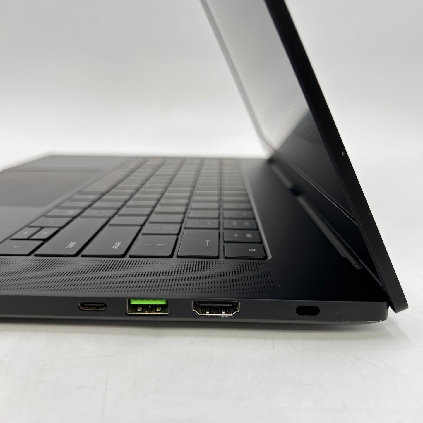 Razer Blade 15 RZ09-0421 15.6" i7-12800H 16GB RAM 1TB SSD GeForce RTX 3070 Ti