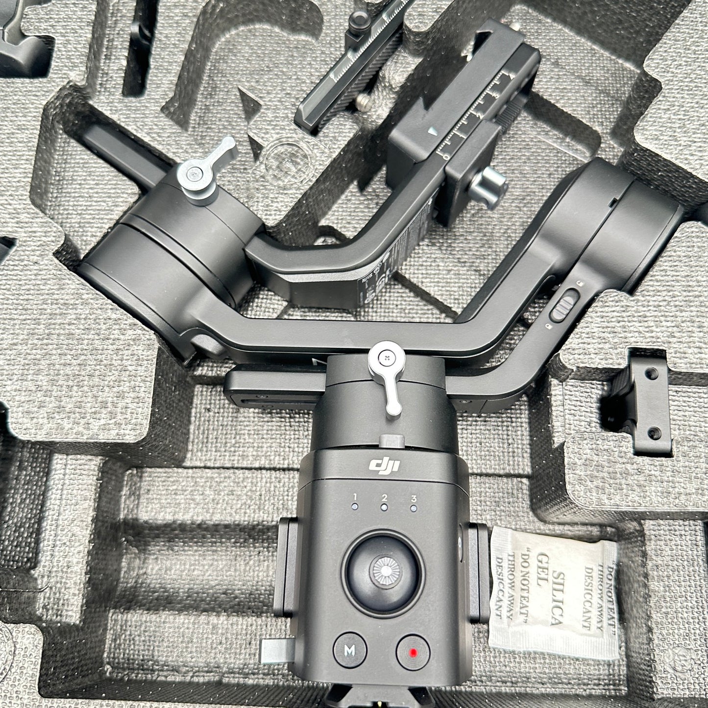 DJI Ronin SC  3-Axis Gimbal Camera Stabilizer R18