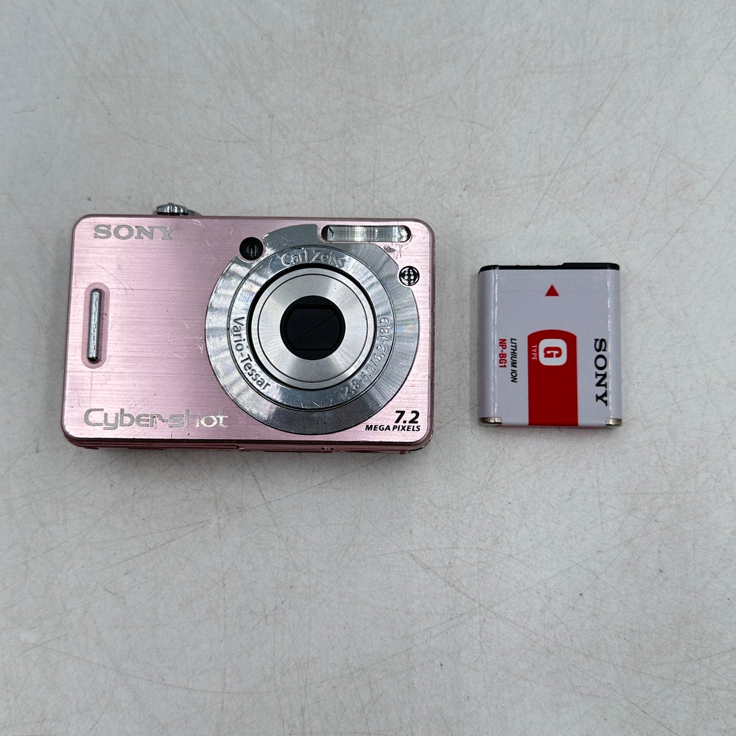Broken Sony Cybershot DSC-W55 7.2MP Digital Point-And-Shoot Camera