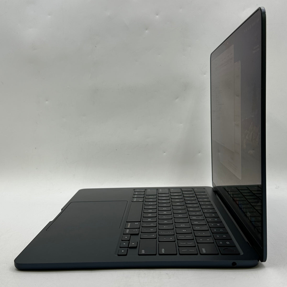 2024 Apple Macbook Air 13.6" M3 8C GPU 4.0GHz 8GB RAM 256GB SSD A3113