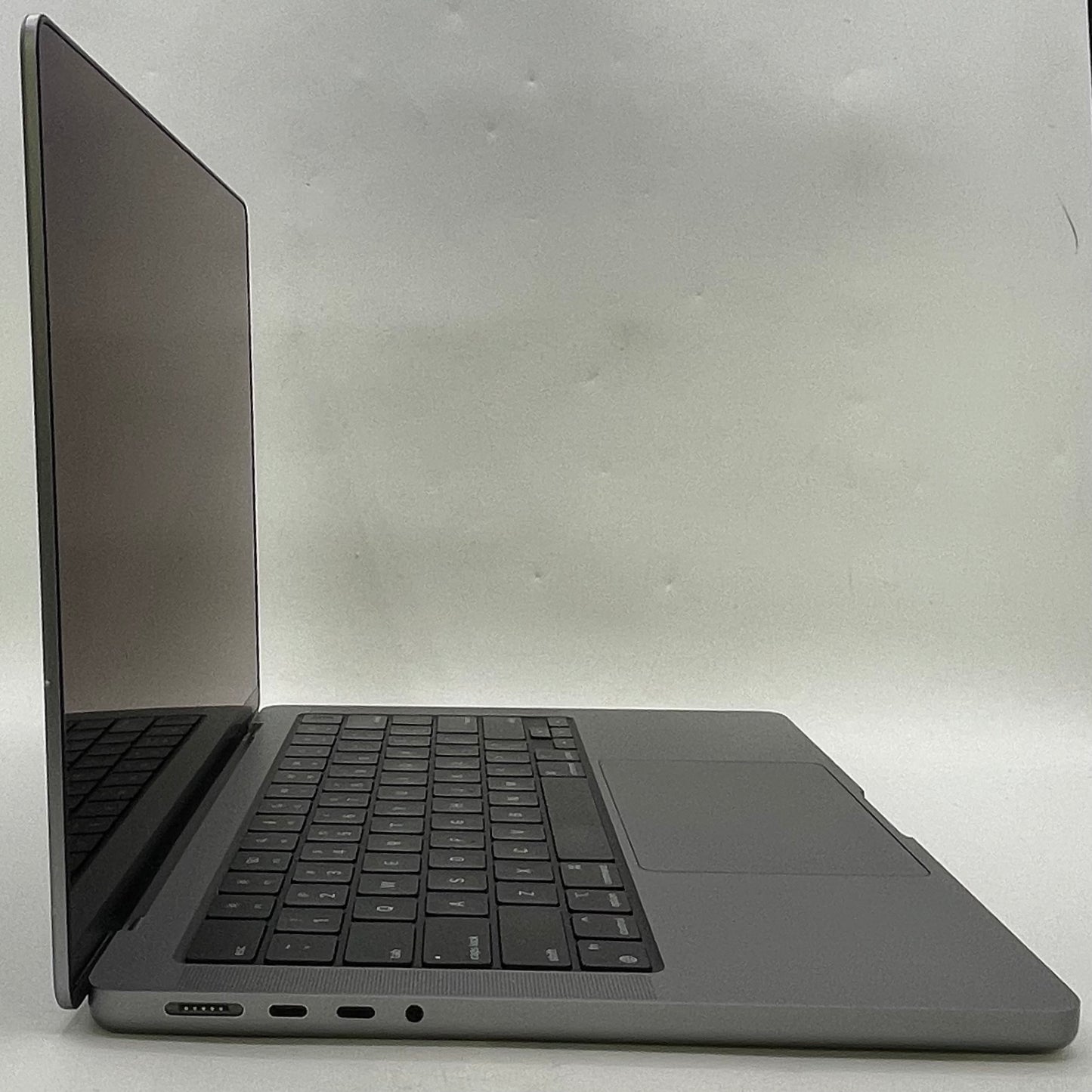 Broken 2024 Apple MacBook Pro M3 8C GPU 16GB RAM 512GB SSD A2918 Read