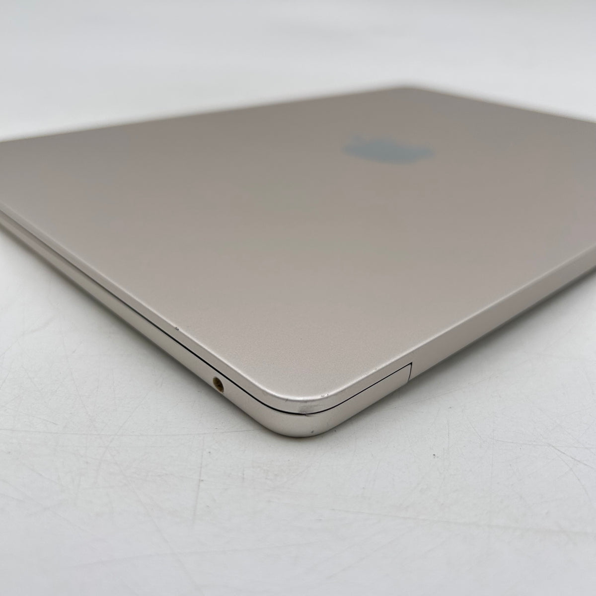 2022 Apple MacBook Air 13.6" M2 8C GPU 3.5GHz 8GB RAM 512GB SSD MLY23LL/A Read