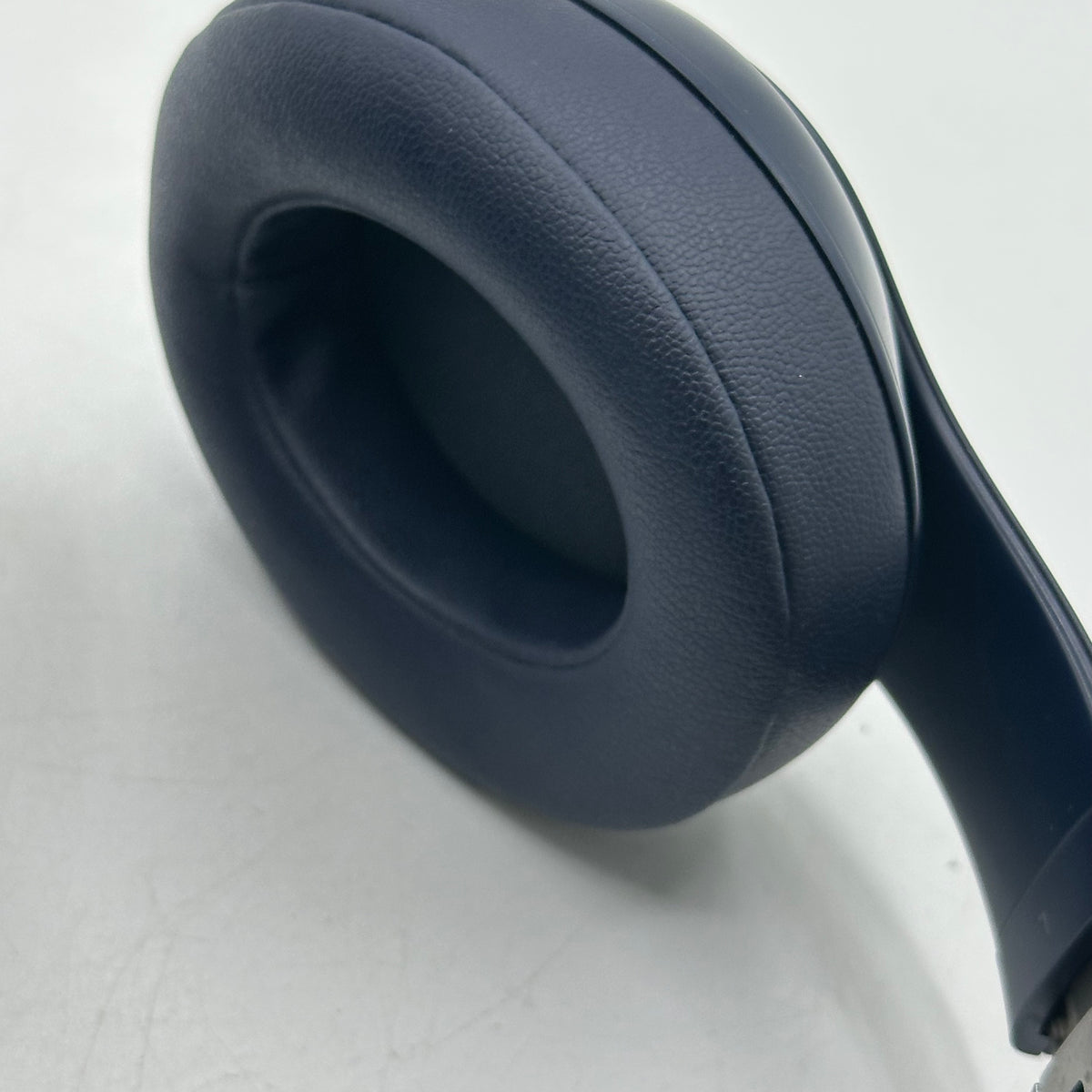 Beats Studio3 Wireless On-Ear Bluetooth Headphones Navy A1914