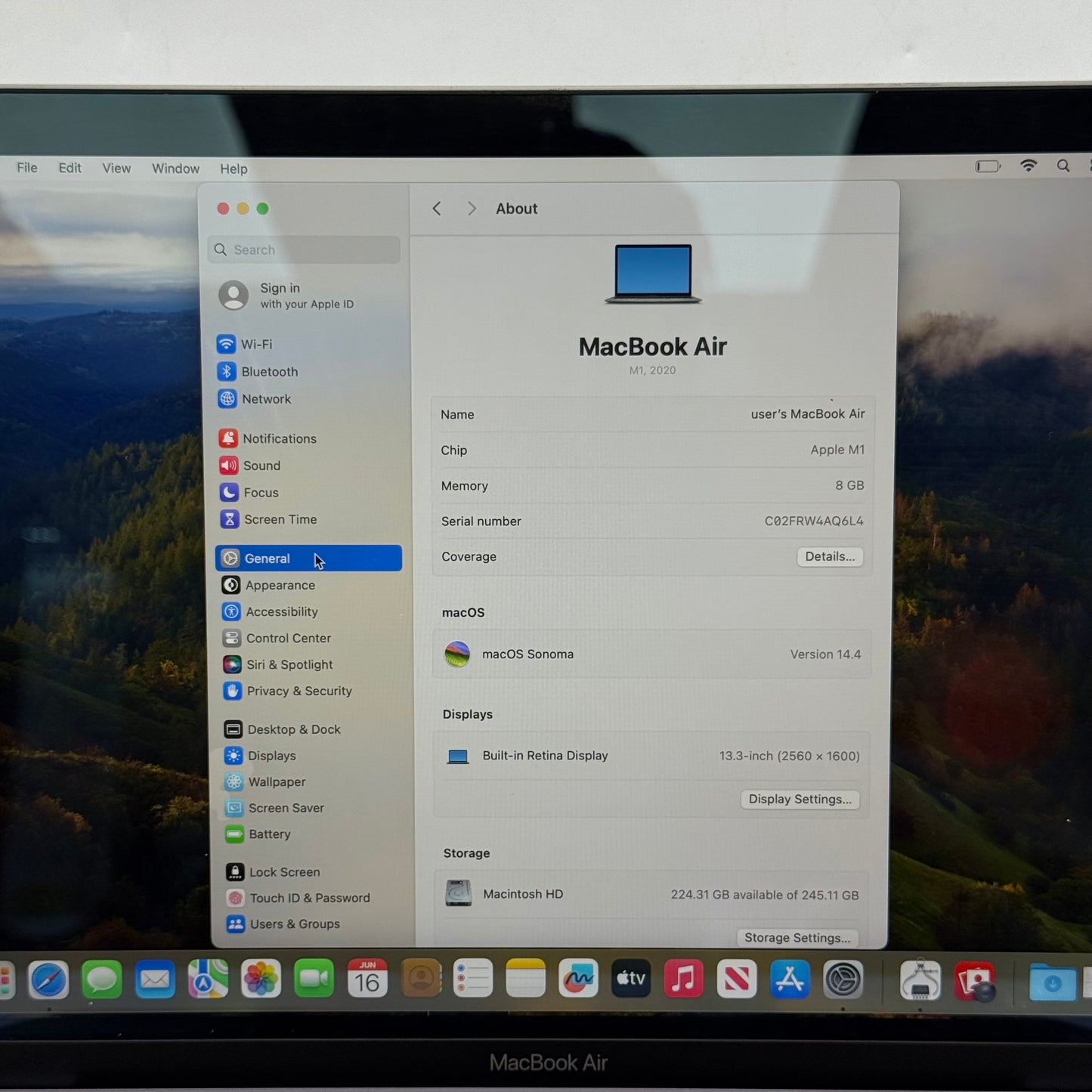2020 Apple MacBook Air 13.3" M1 7C GPU 3.2GHz 8GB RAM 256GB SSD A2337